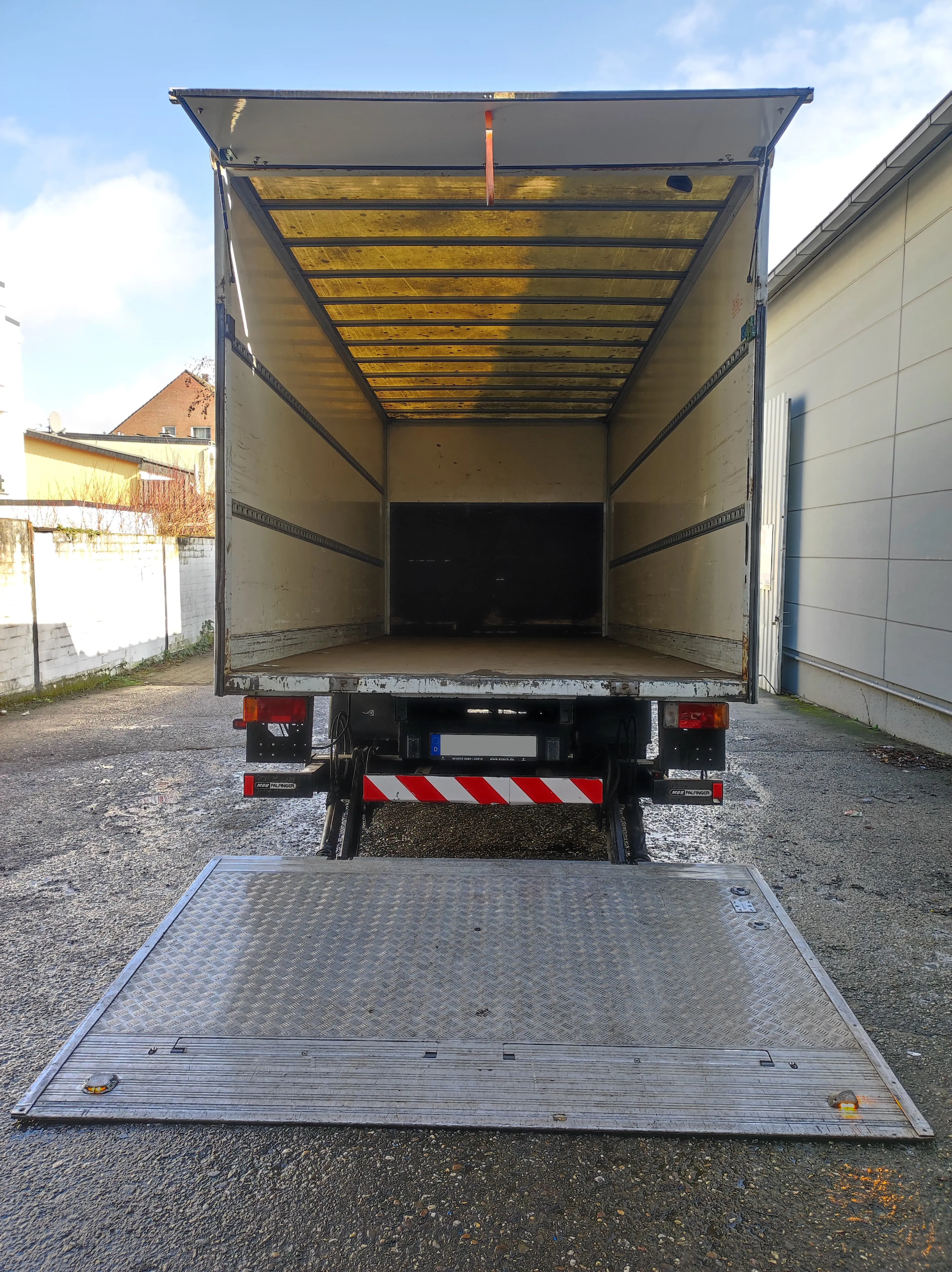 Renault Midlum - Fahrzeug 1 Ladefläche