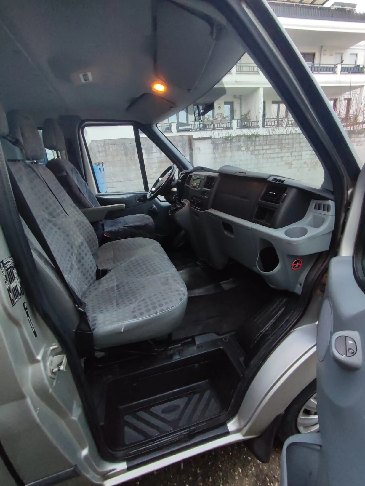 Ford Transit - Fahrzeug 9 Beifahrerseite