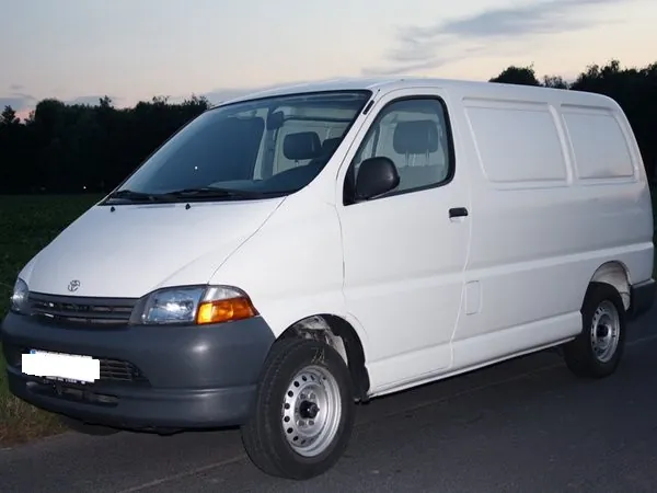 Toyota HiAce - Fahrzeug 7 von vorne